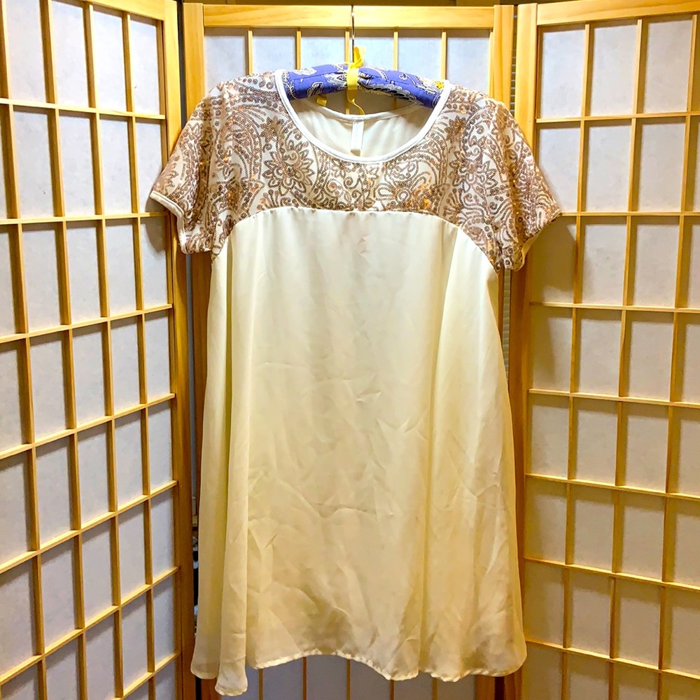 Sweet flowy PinkBlush Maternity top NWT